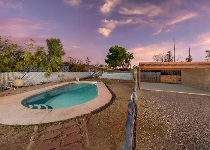 Cozy, 2 Bedroom 1 Ba, Remodeled, Central, Spotless Apartment Tucson